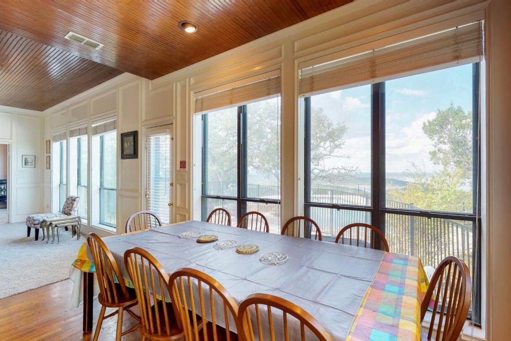 Maverick Mountaintop Retreat Main image